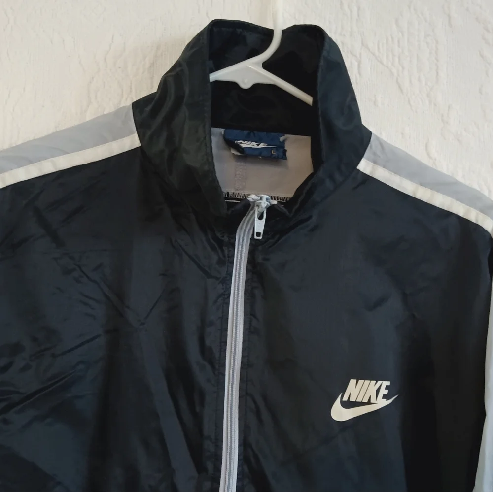 Nike Black Pullover Windbreaker Jacket Lightweight Activewear Workout Large